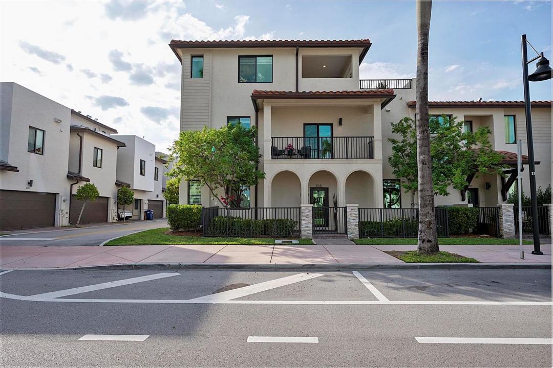 8321 Central Park Boulevard, Doral, فلوريدا 33166, الولايات المتحدة