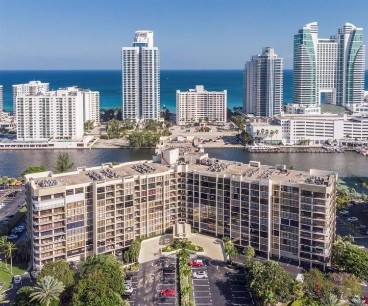 600 Parkview Drive 531, Hallandale Beach, Florida 33009, Stati Uniti