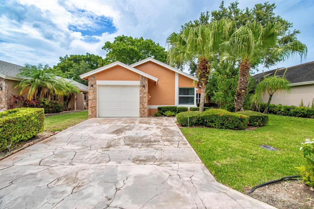 7601 Martinique Boulevard, Boca Raton, Florida 33433, USA