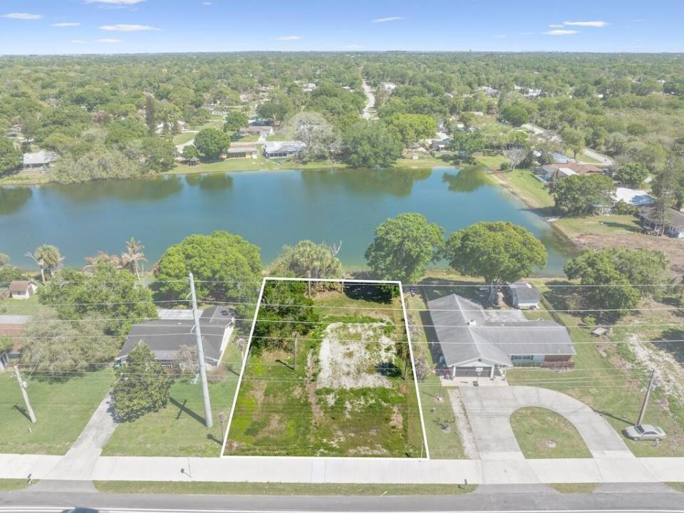 6208 Emerson Avenue, Fort Pierce, Floride 34951, États-Unis