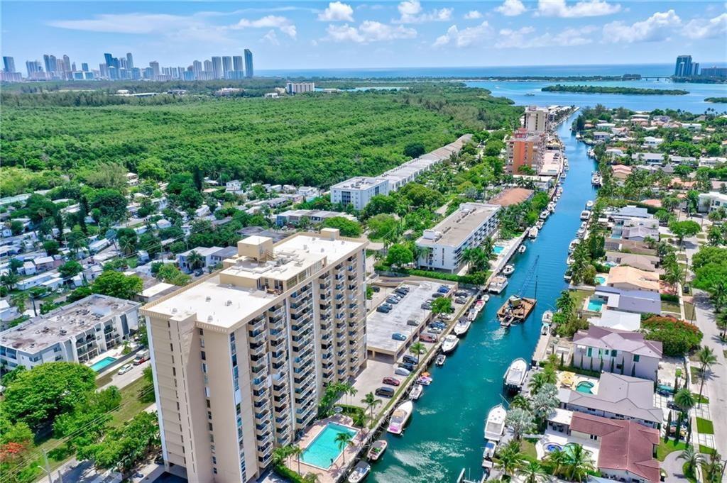 2350 NE 135th Street 1212, North Miami, Floride 33181, États-Unis