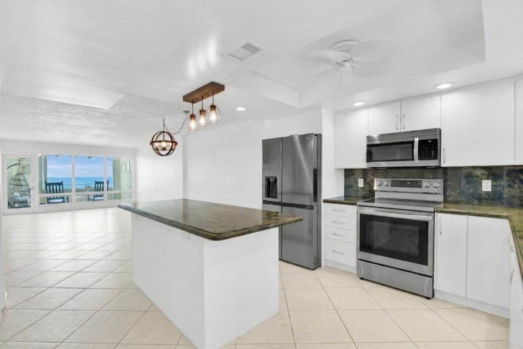 1850 S Ocean Boulevard 304, Pompano Beach, Florida 33062, Amerika Birleşik Devletleri