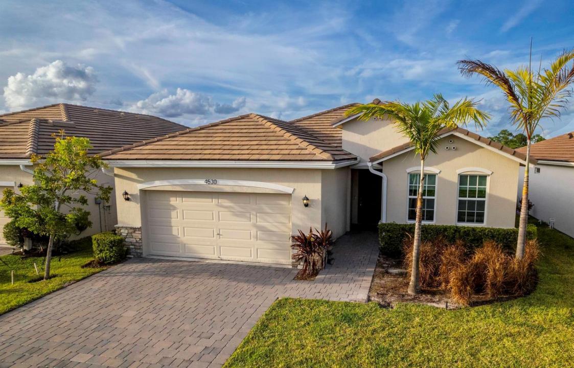 4530 NW Exchange Avenue, Jensen Beach, Floride 34957, États-Unis