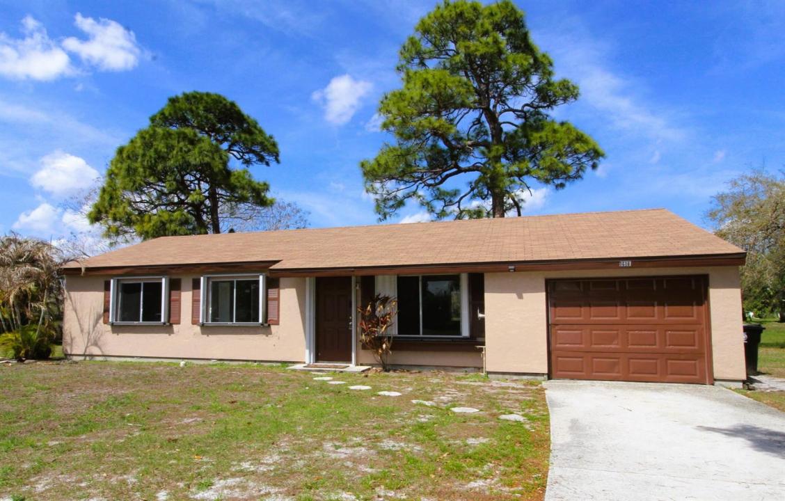 1618 SE Elkhart Terrace, Port St. Lucie, Floride 34952, États-Unis