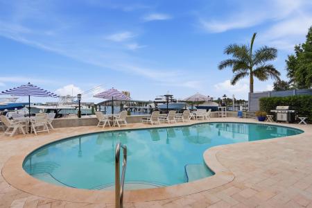 220 Lake Drive 206, Palm Beach Shores, Floride 33404, États-Unis