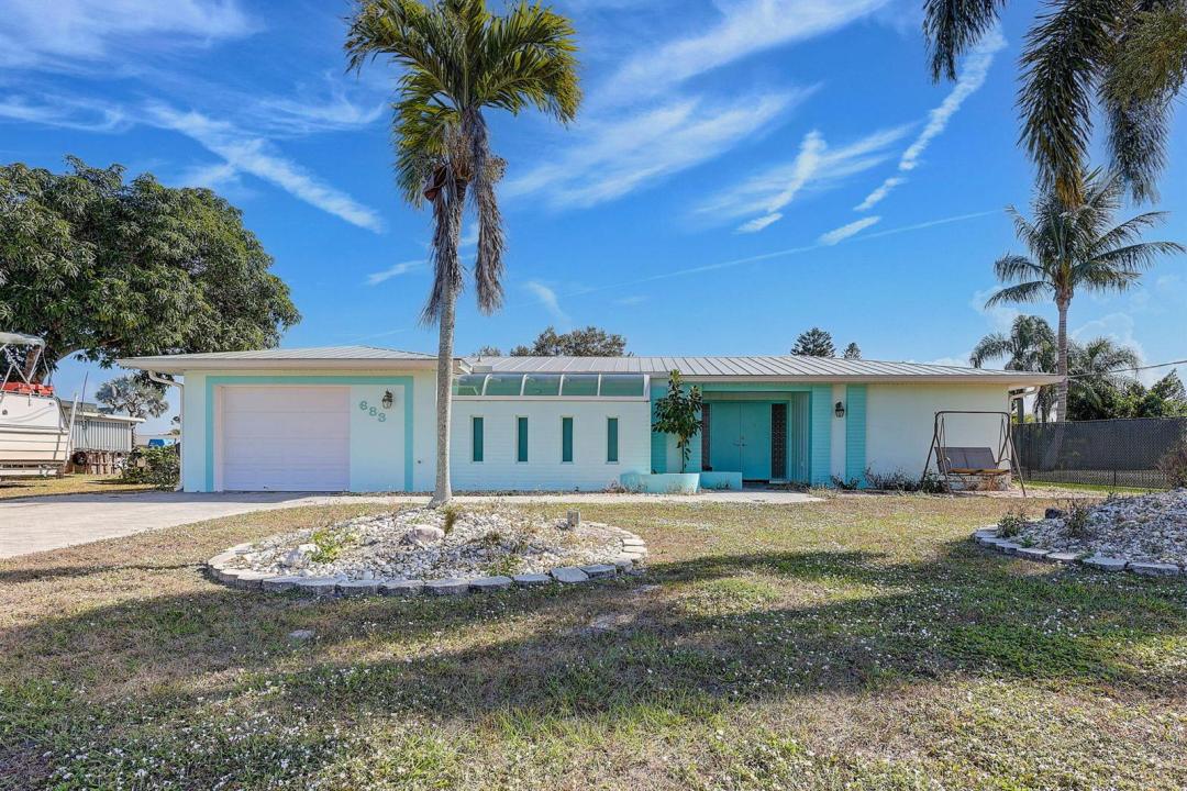 683 SE Harborview Drive, Port St. Lucie, Floride 34983, États-Unis