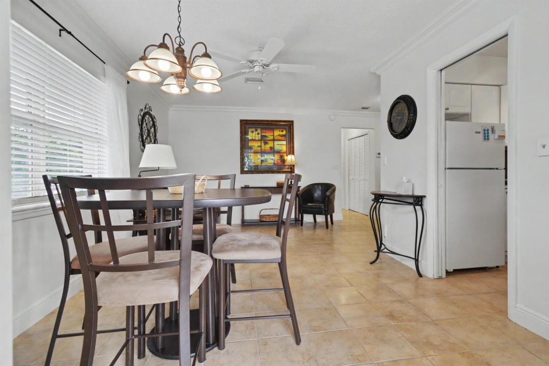 2701 NE 1st Street 201, Pompano Beach, Floride 33062, États-Unis