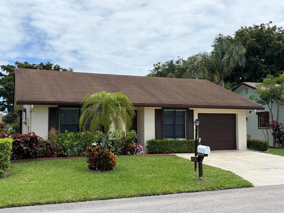 6285 Tall Cypress Circle, Florida 33463, Stati Uniti