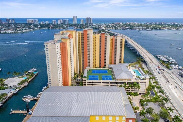 2650 Lake Shore Drive 1004, Riviera Beach, Floride 33404, États-Unis
