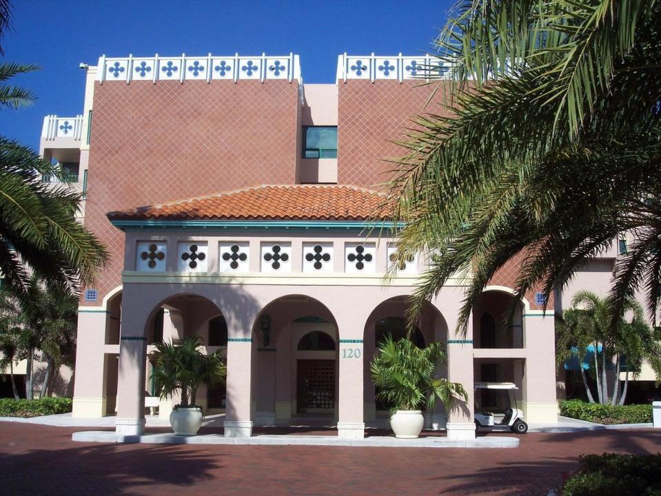 120 SE 5th Avenue 326, Boca Raton, Floride 33432, États-Unis
