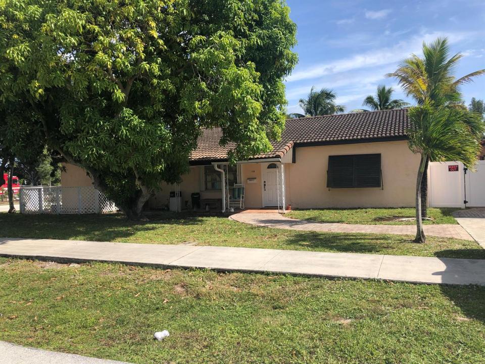 118 NW 4th Street, Boynton Beach, Florida 33435, USA