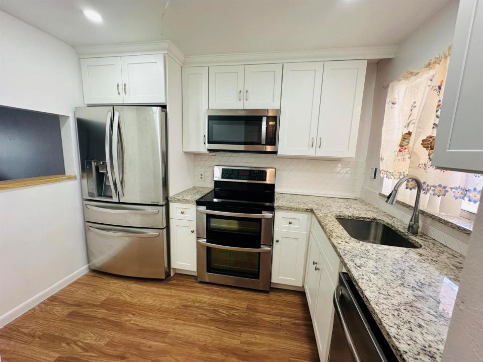 9900 Sunrise Lakes Boulevard 201, Sunrise, Florida 33322, Stati Uniti