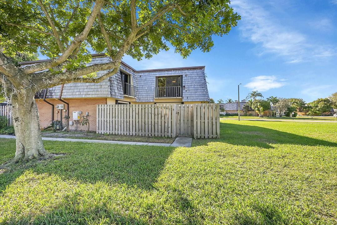 128 Lake Arbor Drive, Palm Springs, Floride 33461, États-Unis