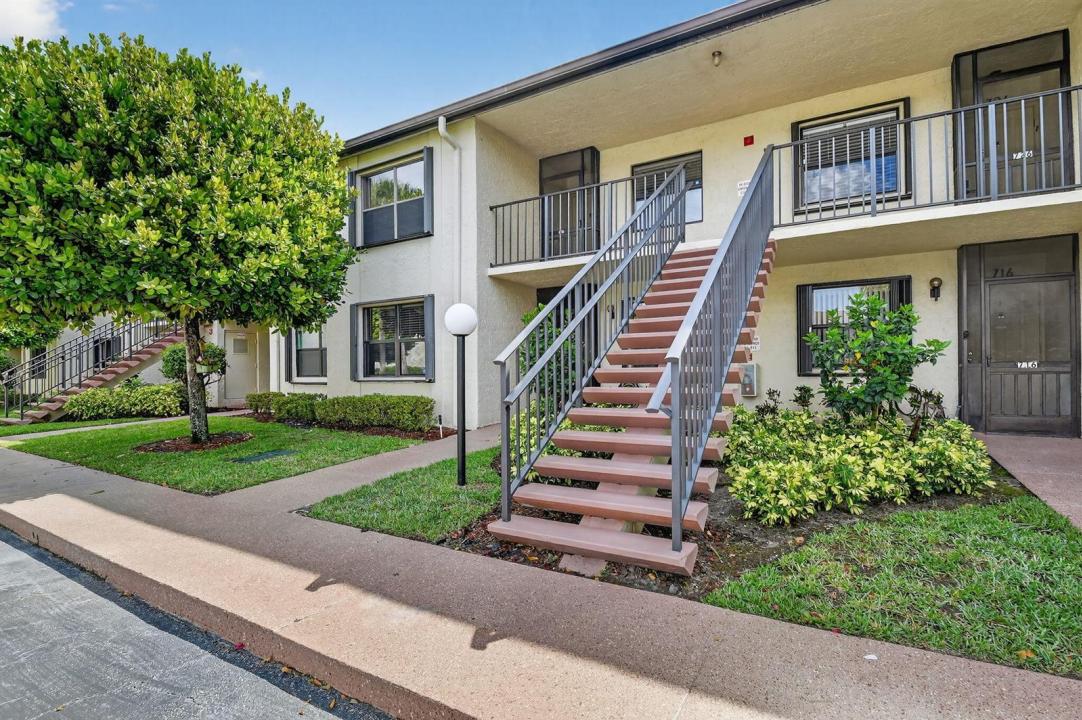 7855 Willow Spring Drive 725, Lake Worth, Florida 33467, USA
