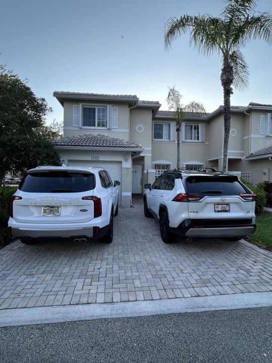 17031 NW 22nd Street, Pembroke Pines, Florida 33028, USA