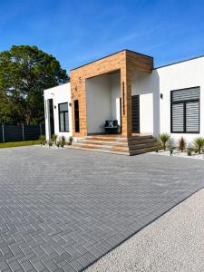 345 N Jinete Street, Clewiston, Florida 33440
