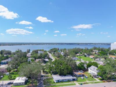 657 Ave C SW, Winter Haven, פלורידה 33880, ארצות הברית של אמריקה