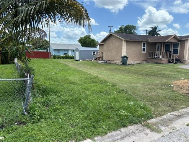 525 SW 9th Street, Belle Glade, Florida 33430, USA