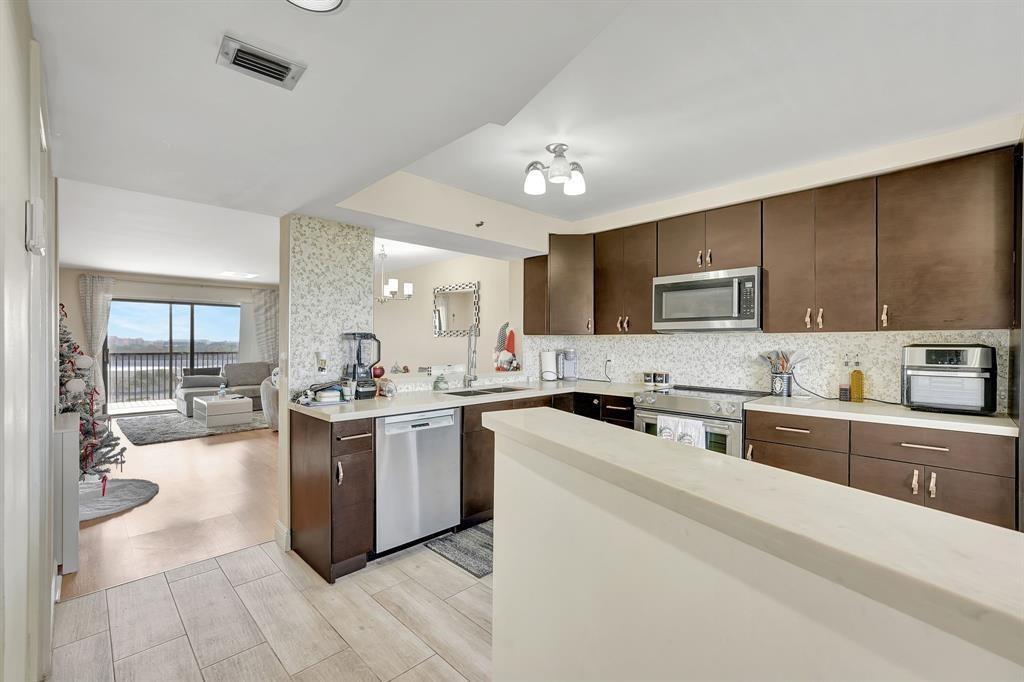 2200 S Cypress Bend Drive 905, Pompano Beach, 플로리다 33069, 미국