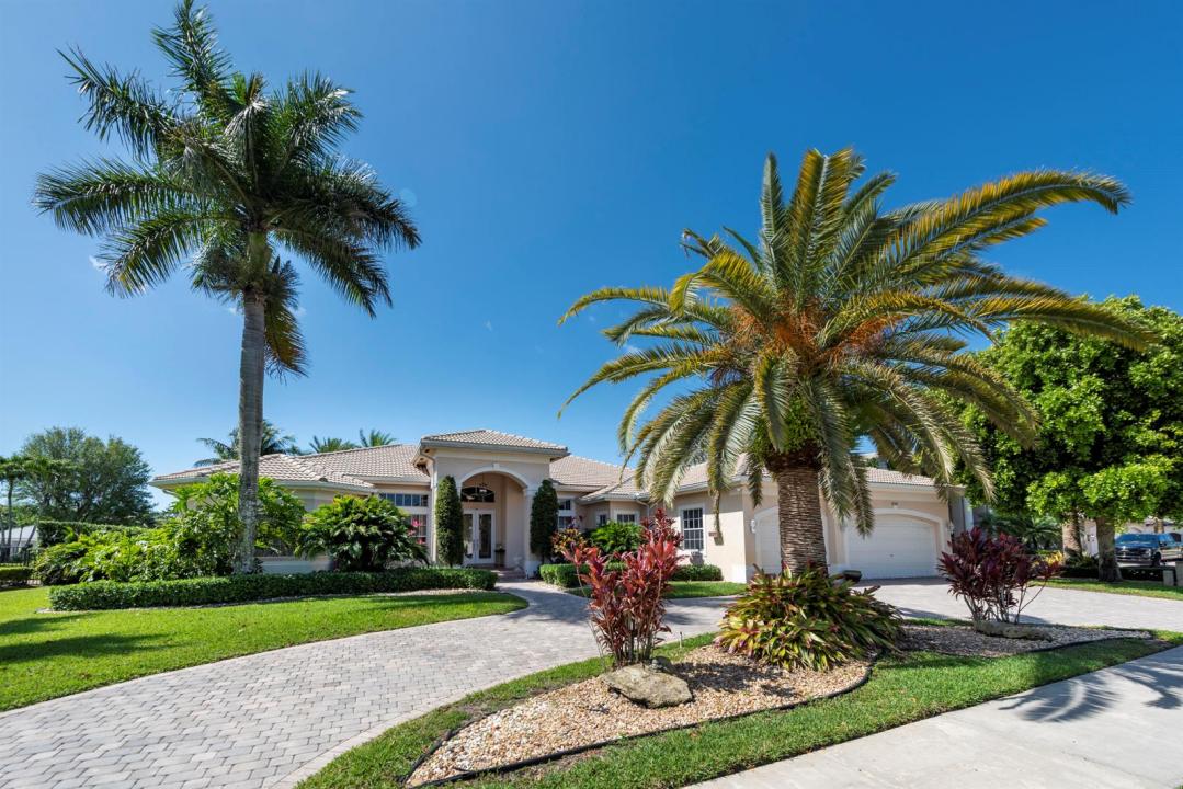 15234 SW 40th Street, Davie, Florida 33331, USA