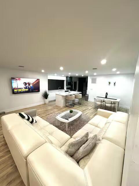 739 SE 12th Avenue, Deerfield Beach, Floryda 33441, USA