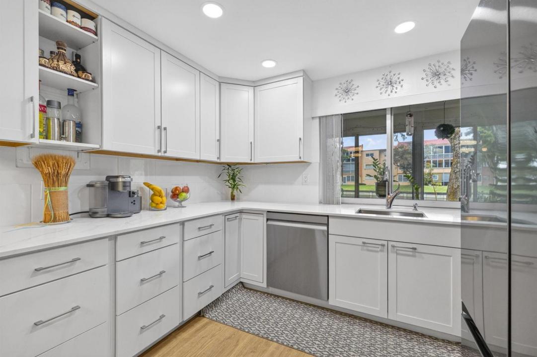 9081 Lime Bay Boulevard 115, Tamarac, Floride 33321, États-Unis