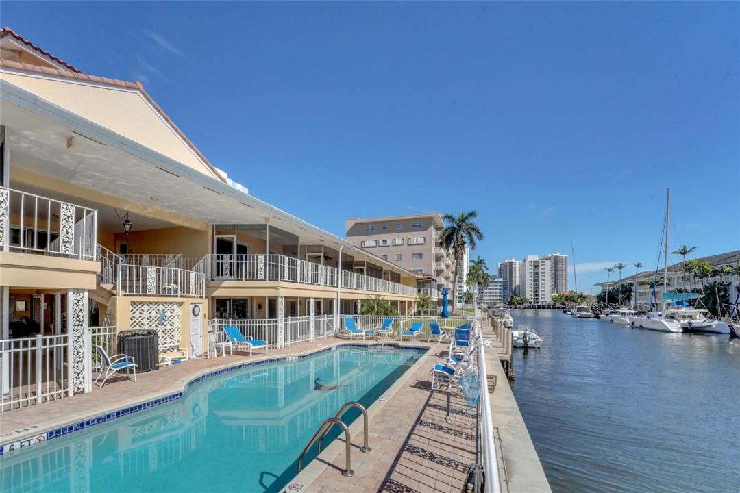 2864 NE 33rd Court 105, Fort Lauderdale, Florida 33306, USA