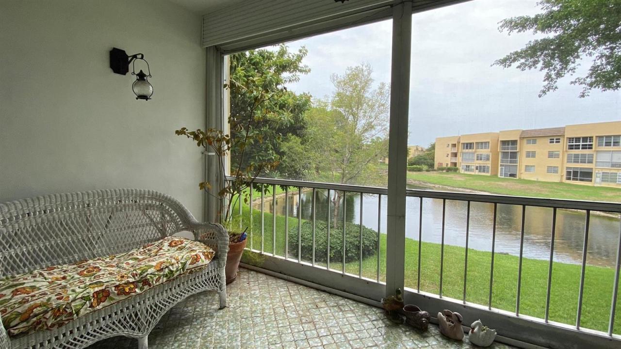 6051 NW 61st Avenue 211, Tamarac, Floride 33319, États-Unis
