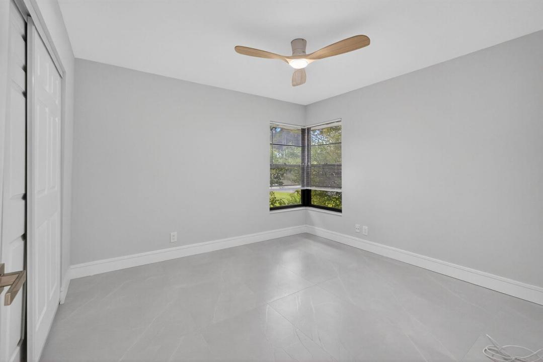10924 Roebelini Palm Court A, Boynton Beach, Florida 33437, USA