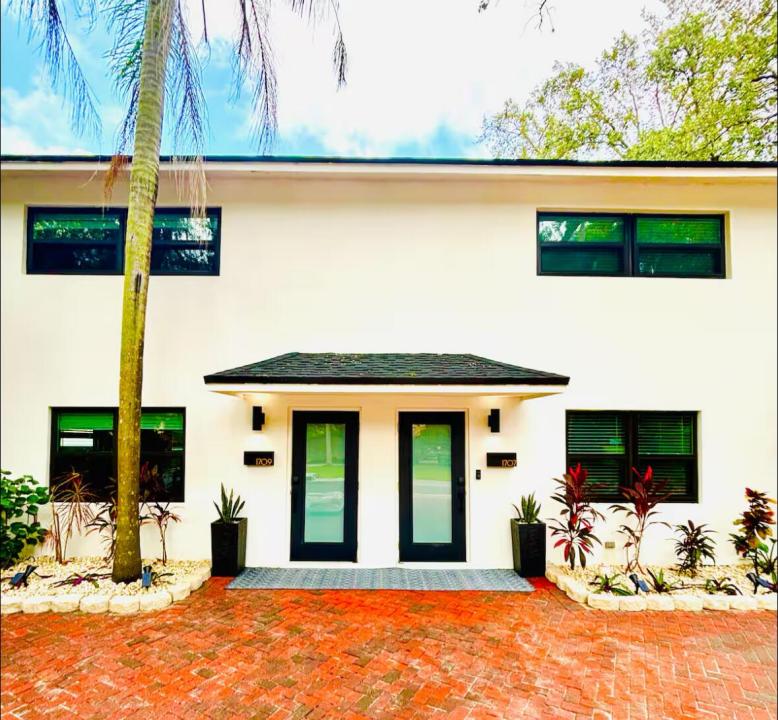 1707 SW 24th Street 1-2, Fort Lauderdale, Florida 33315, USA