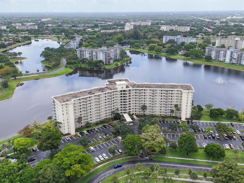 3095 N Course Drive 409, Pompano Beach, Florida 33069, Stati Uniti