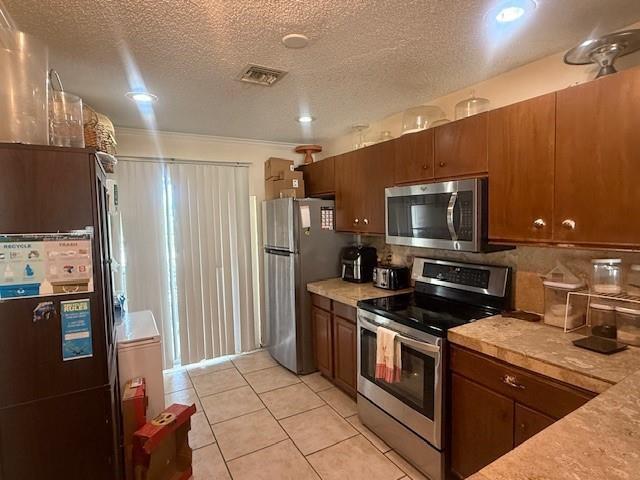 795 Crystal Lake Drive 795, Deerfield Beach, Floride 33064, États-Unis