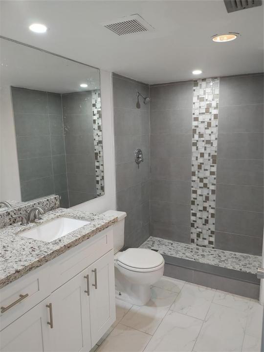 12900 SW 7th Court 410b, Pembroke Pines, Floride 33027, États-Unis
