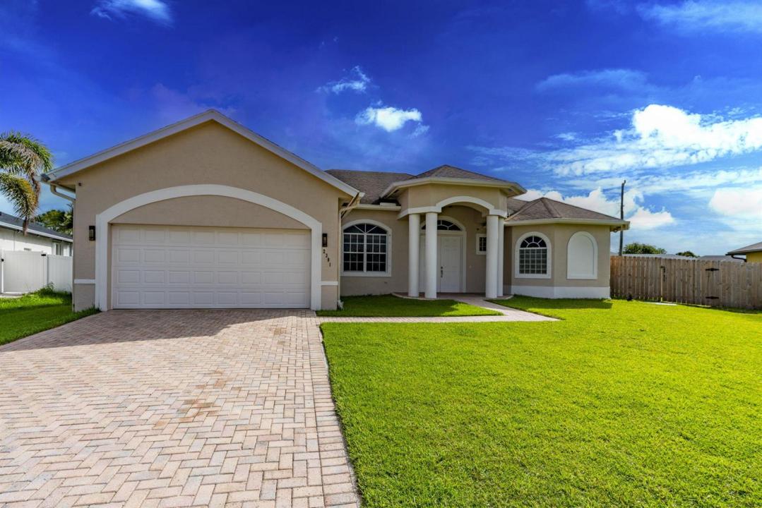 2301 SW Vale, Port St. Lucie, Floride 34953, États-Unis