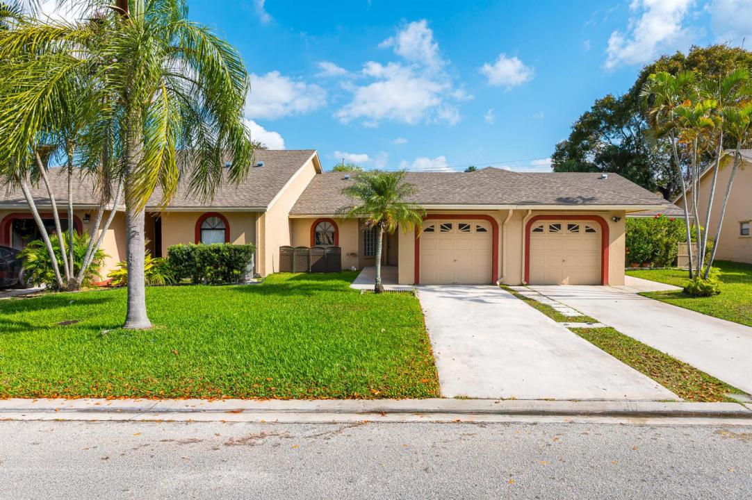 9665 NW 76th Court, Tamarac, Floride 33321, États-Unis