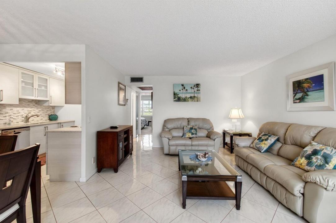 2070 Guildford D, Boca Raton, Florida 33434, Stati Uniti