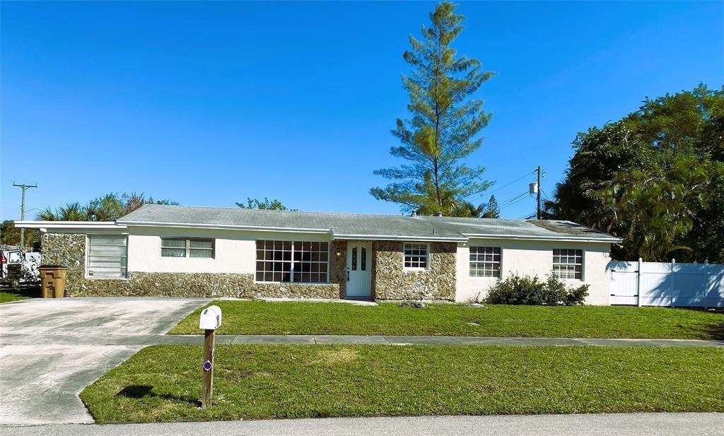 320 NW 4th Avenue 4, Deerfield Beach, Floride 33441, États-Unis