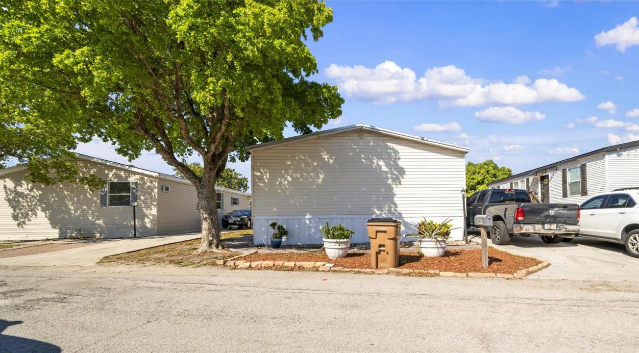 4905 NE 2nd Way, Pompano Beach, Florida 33064, USA