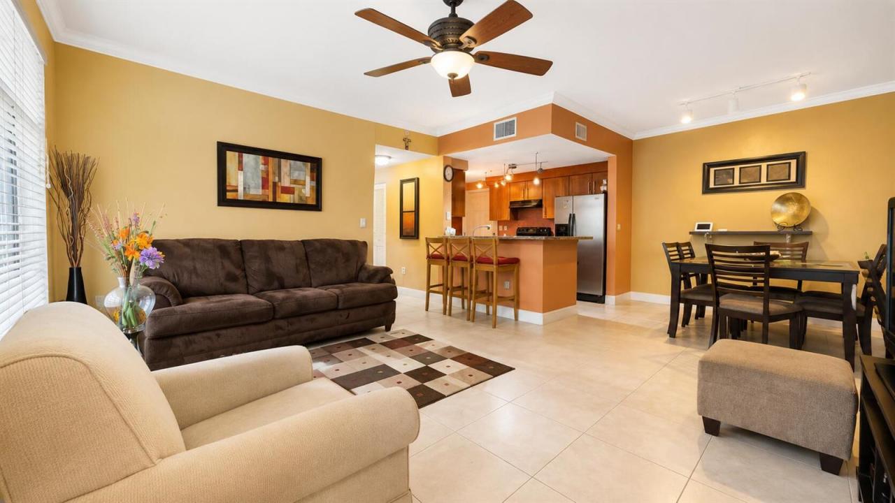5880 W Sample Road 105, Coral Springs, Floride 33067, États-Unis