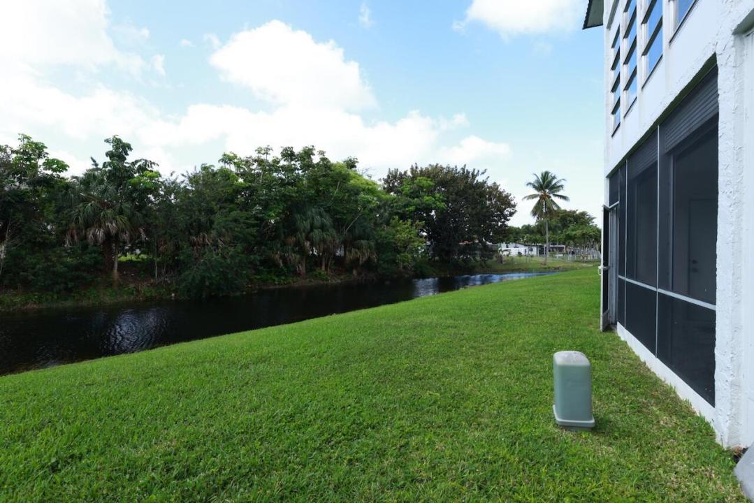6570 Royal Palm Boulevard 106j, Margate, Floride 33063, États-Unis