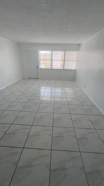 401 Golden Isles Drive 602, Hallandale Beach, Florida 33009, Stati Uniti