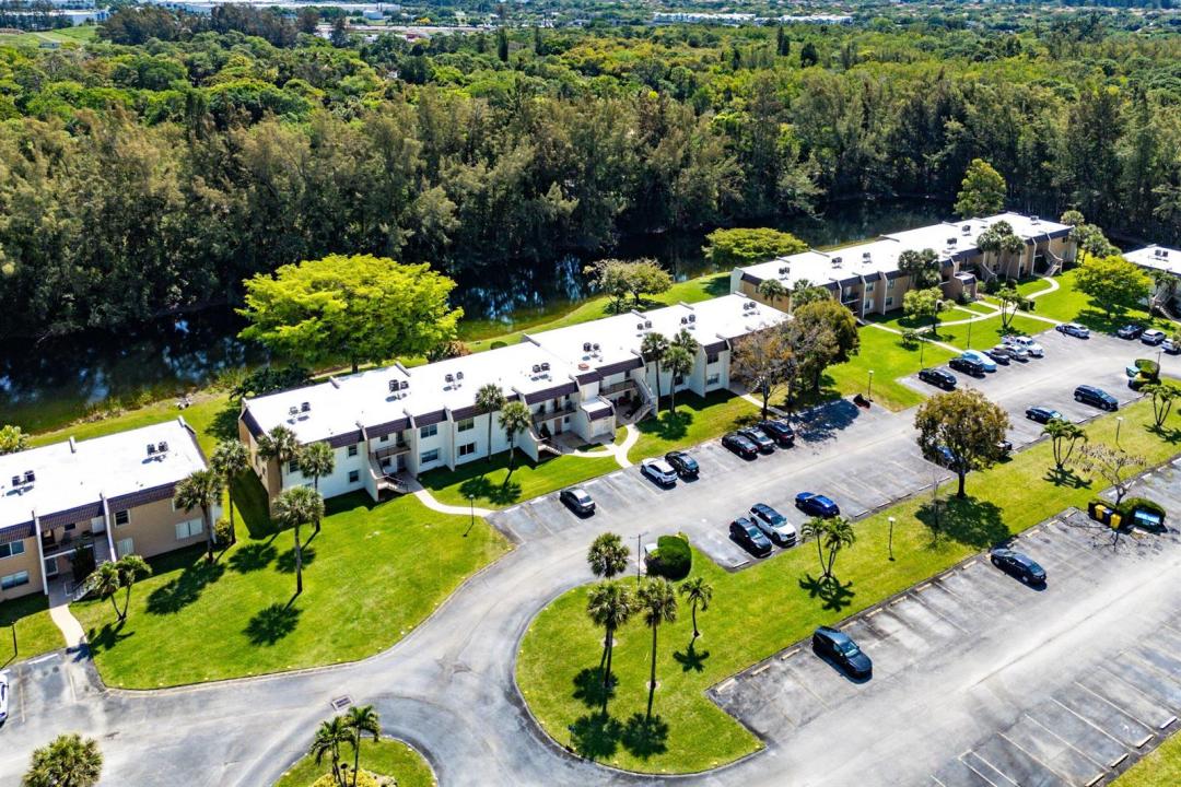 130 Lake Meryl Drive 228, West Palm Beach, Floride 33411, États-Unis