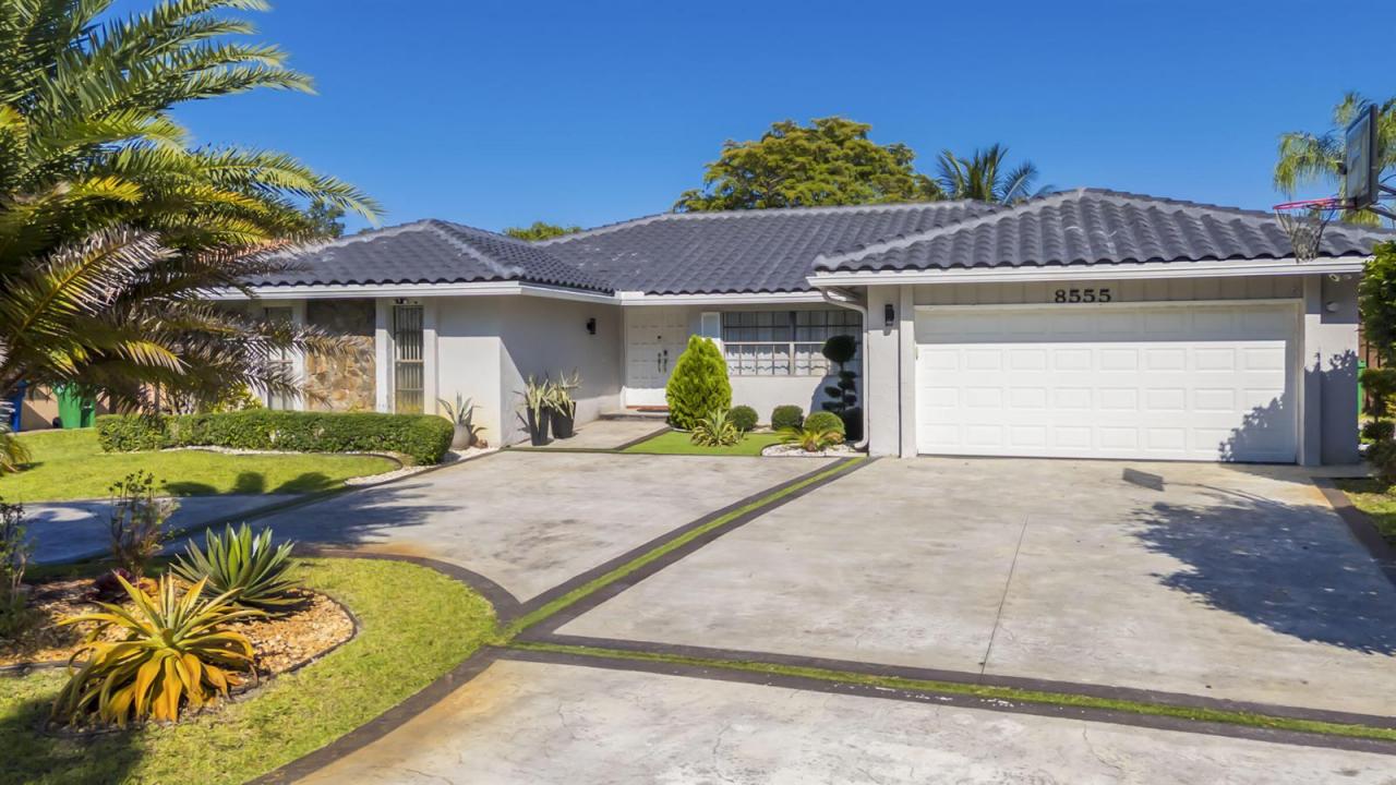 8555 SW 1st Place, Coral Springs, Florida 33071, Stati Uniti