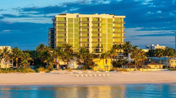 305 Briny Avenue 706, Pompano Beach, Floride 33062, États-Unis