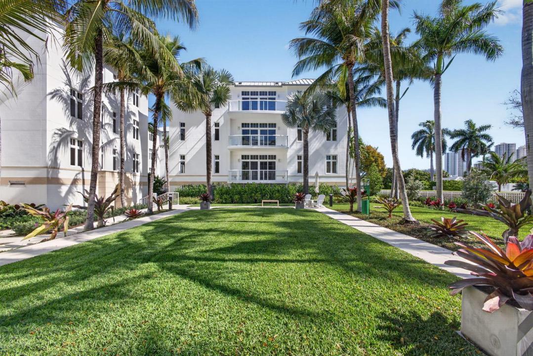 182 Lake Drive 5-301, Palm Beach Shores, Floride 33404, États-Unis