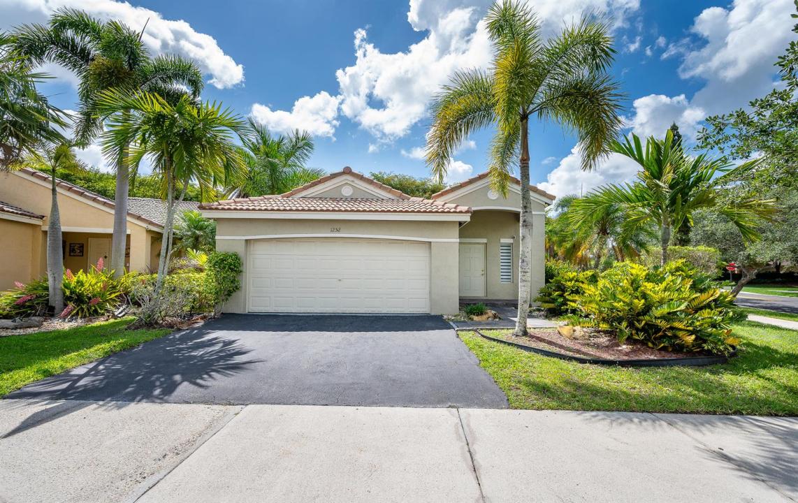 1252 Sabal Trail, Weston, Florida 33327, Stati Uniti