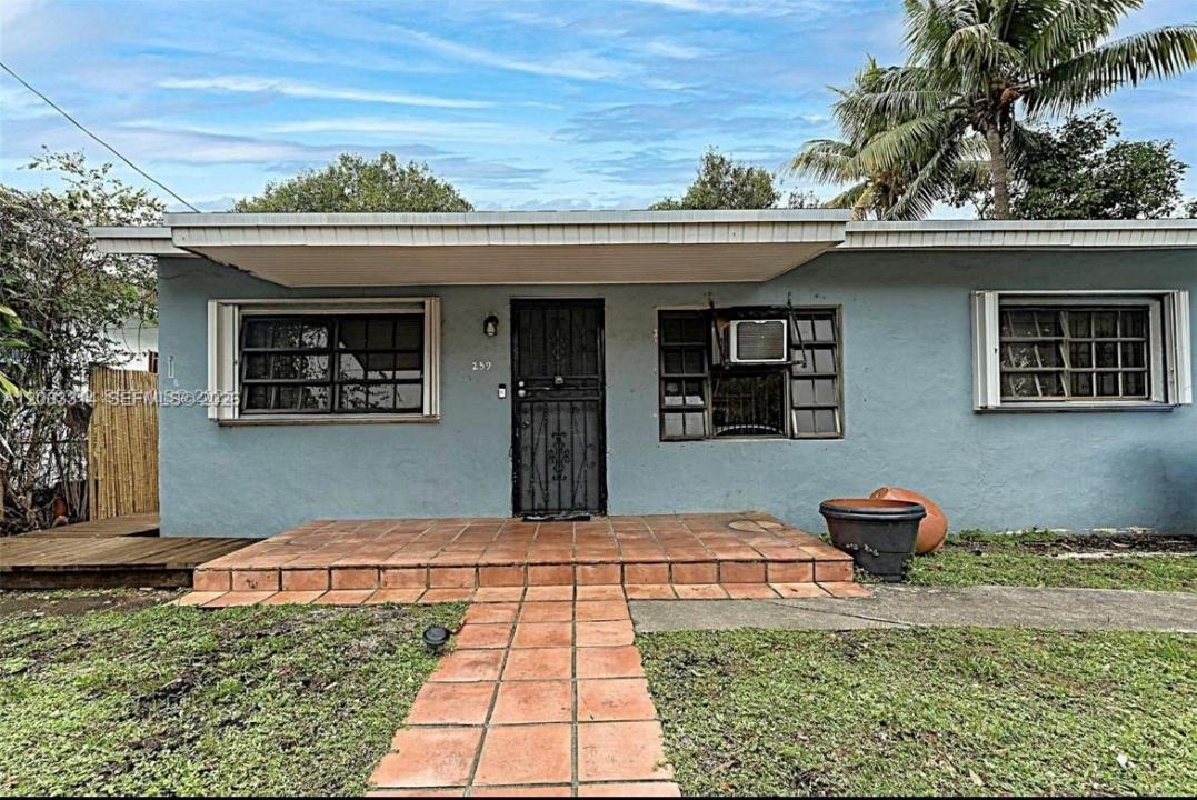 259 NE 56th St, Miami, Floryda 33137, USA