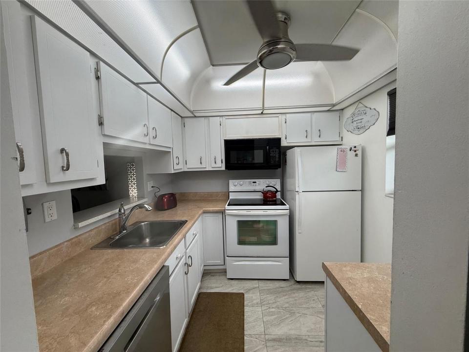 3431 NW 50th Avenue 304, Lauderdale Lakes, 플로리다 33319, 미국