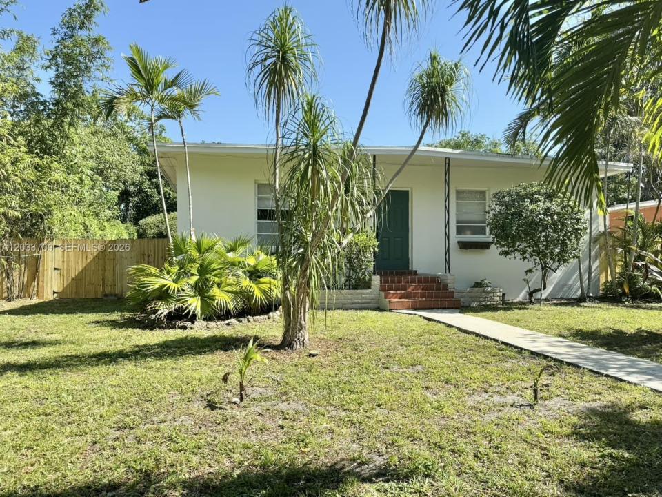 1135 NE 133 rd St, North Miami, Floride 33161, États-Unis
