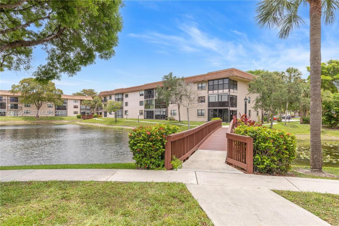 4950 E Sabal Palm Blvd 106, Tamarac, Floride 33319, États-Unis